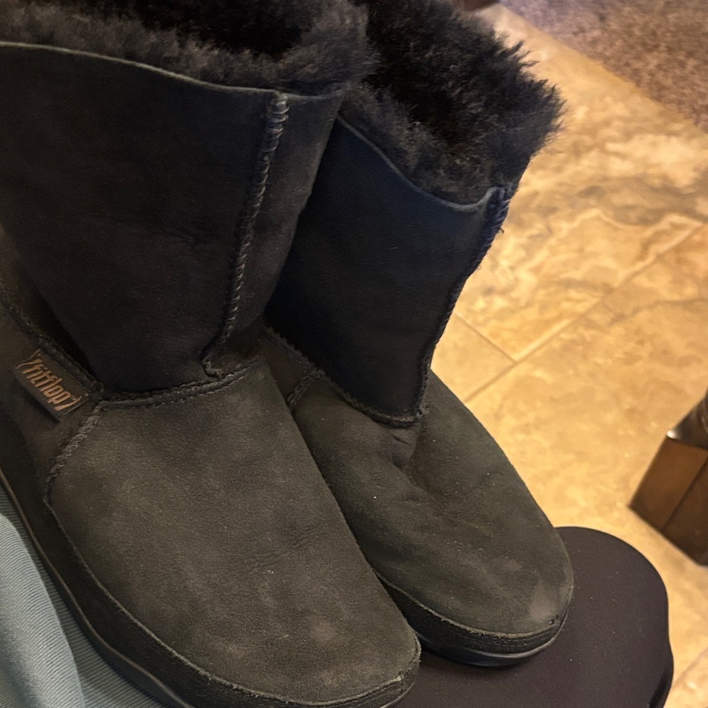 Fitflop Black Winter Boots for Women